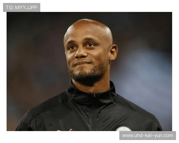 孔帕尼谈诺伊尔失误：足球是集体运动