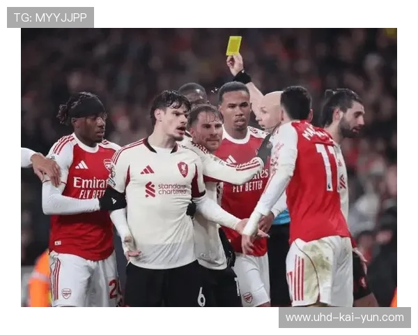 马丁内利推搻受伤布拉德利引发争议,赛后公开道歉 马丁内利推搻受伤布拉德利引发争议,赛后公开道歉